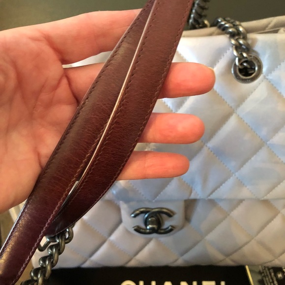 ‼️NEW YEAR SALE ❗️ Authentic Chanel small Tote - Picture 4 of 8